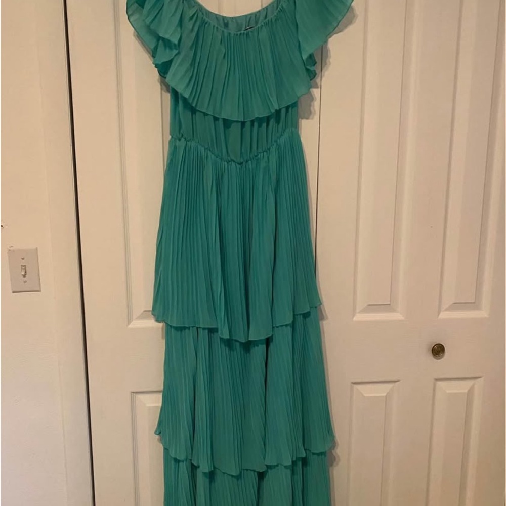 Green Ruffled Ruched Sundress for Wedding - Picture 3 of 3